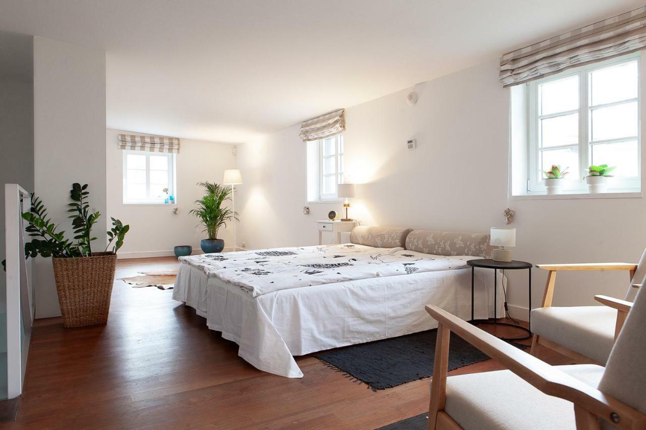 10 Apartment *